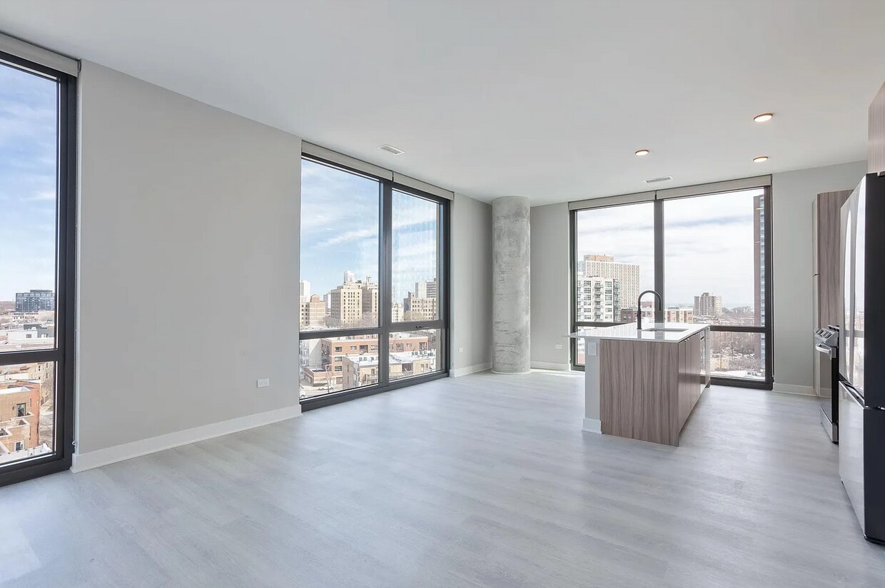 Foto principal - 4621 N Broadway