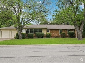 Building Photo - 3817 Trail Lake Dr