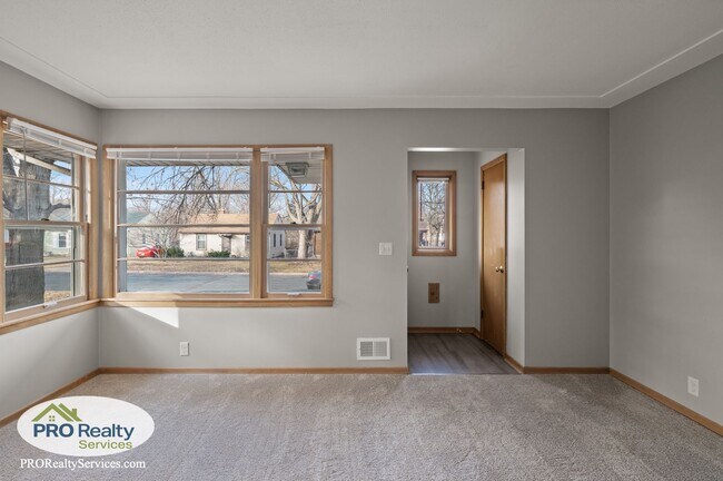 Foto del edificio - 4357-4359 7th St NE