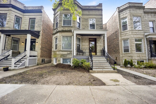 Building Photo - 1241 W Newport Ave