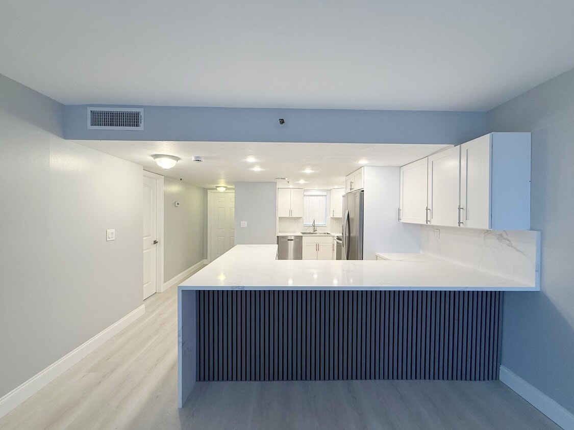 Foto principal - 3300 W Rolling Hills Cir