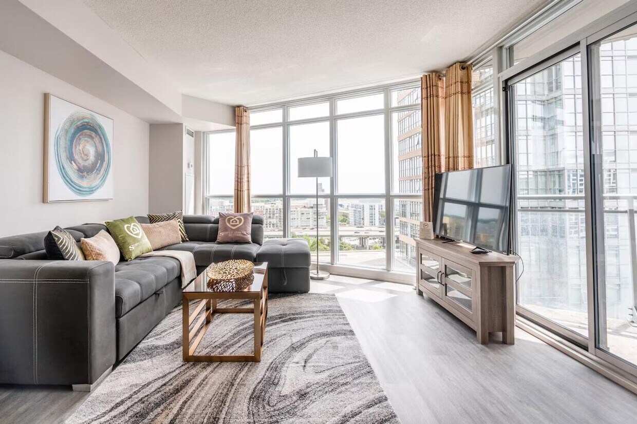 Primary Photo - 62 Fort York Blvd