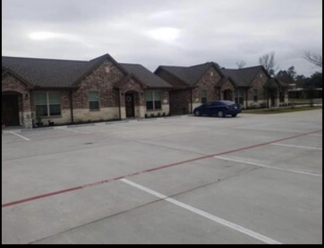 Primary Photo - 2407 Appian Way