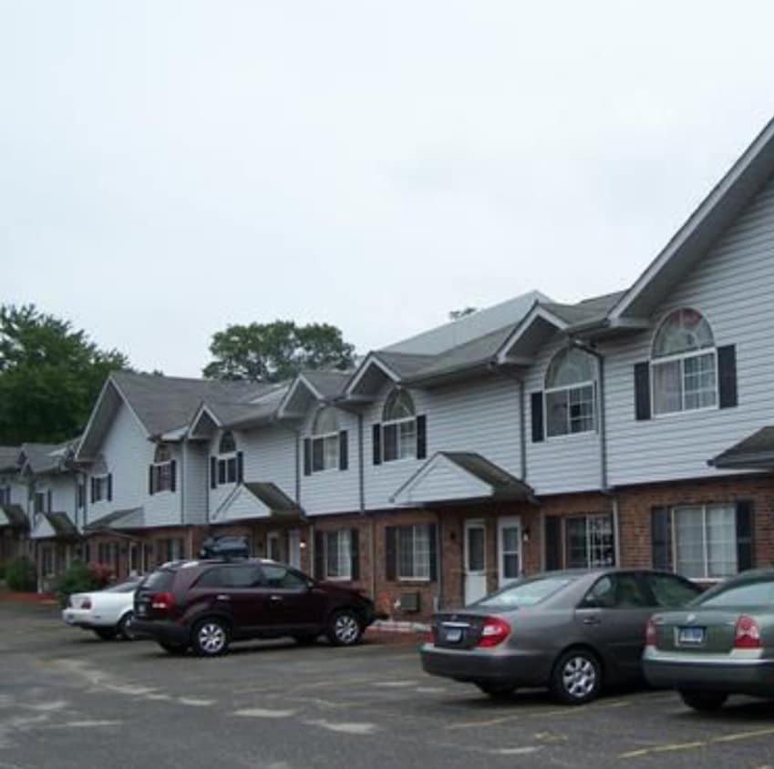 975 Meriden Rd, Waterbury, CT 06705 Condo for Rent in Waterbury, CT