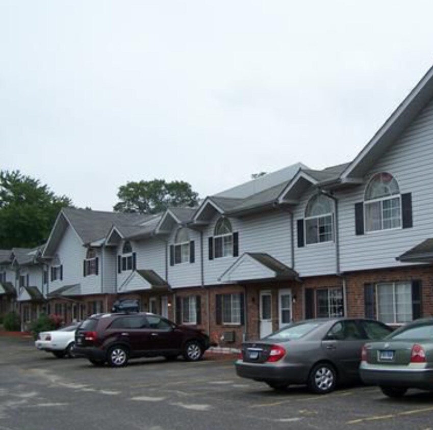 Primary Photo - 975 Meriden Rd