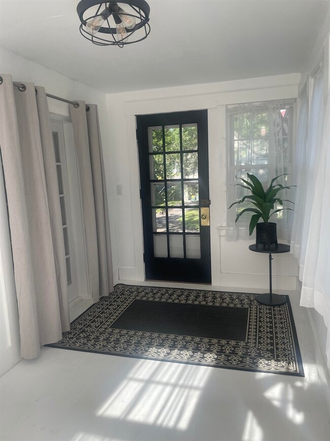 Building Photo - 30 Baker St