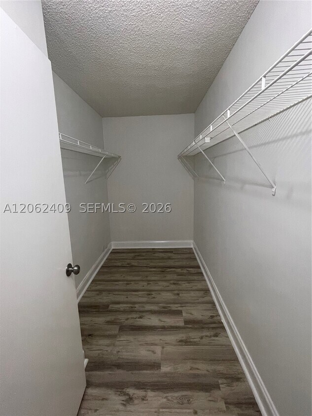 Foto del edificio - 3670 N 56th Ave
