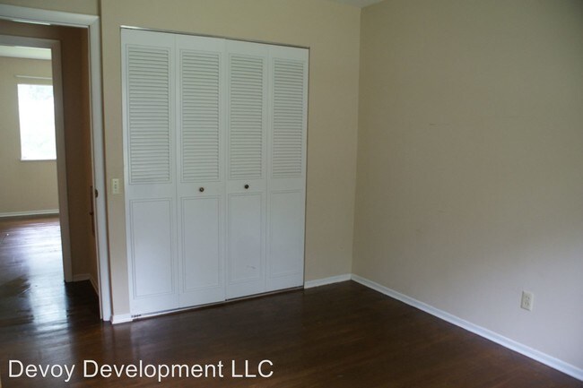 Building Photo - 3 br, 1.5 bath House - 1325 Petite