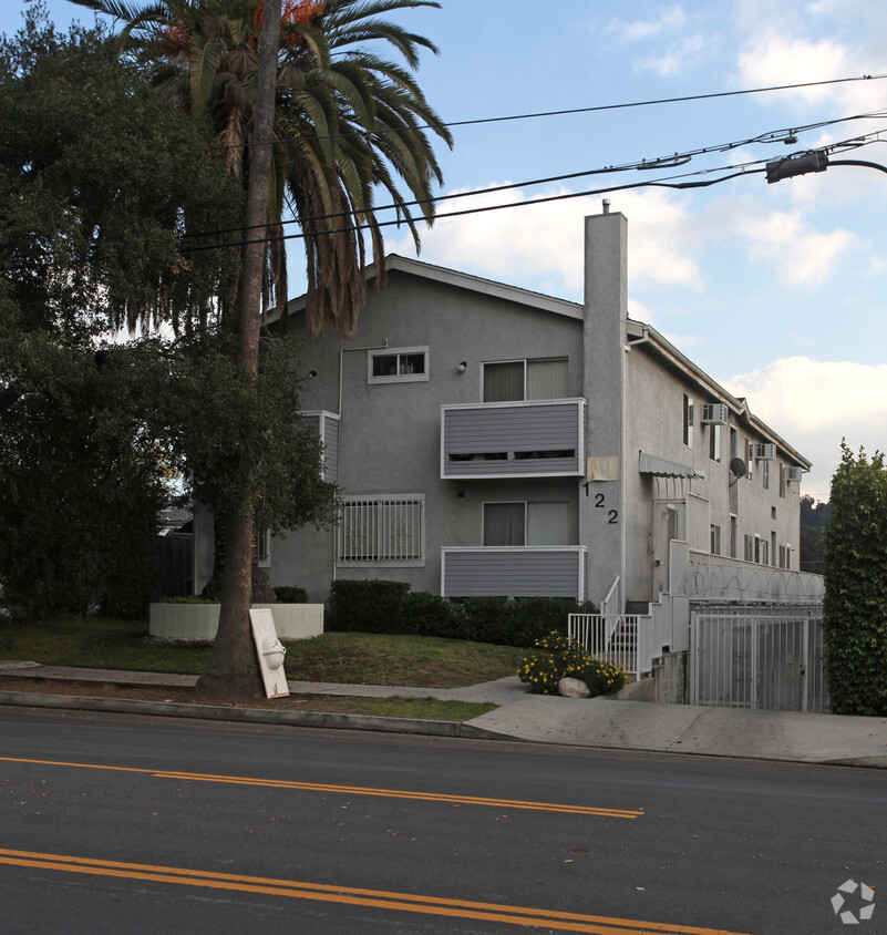 Primary Photo - 122 N Ave. 66