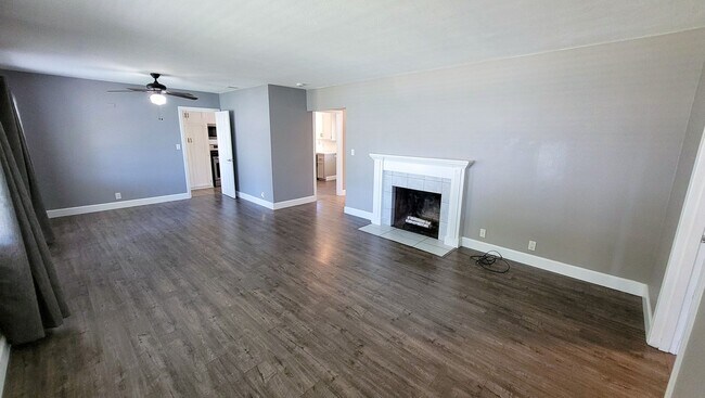 Foto del edificio - 4 Bed 2 Bath House in East Whittier Availa...
