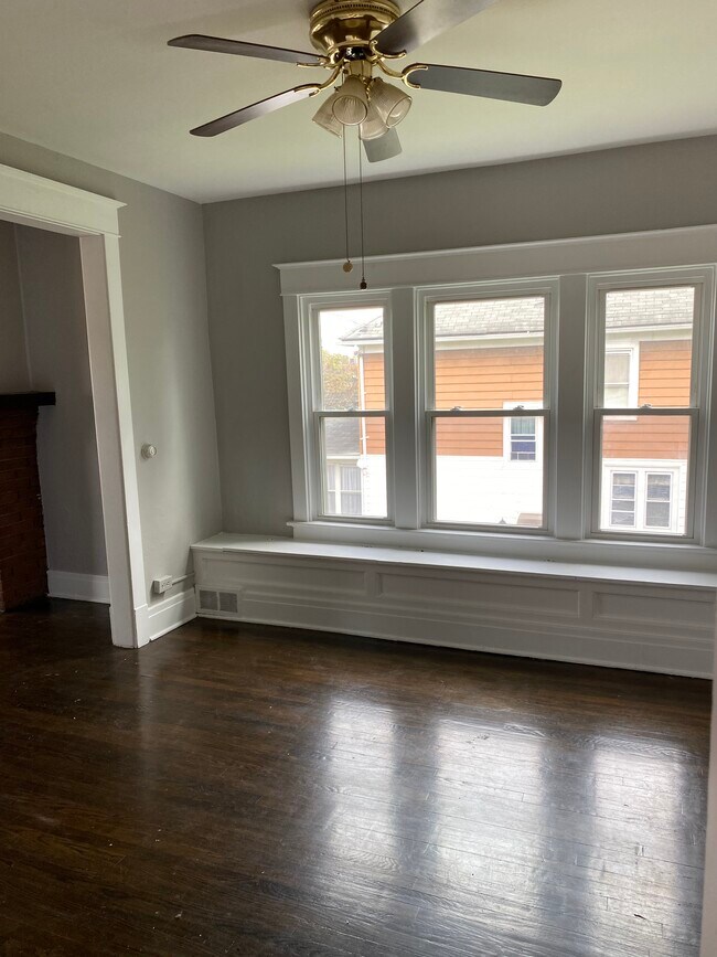 Dining room - 41 Leroy Ave
