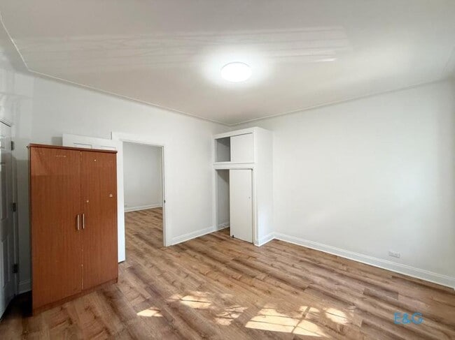 Building Photo - 3 bedroom in BROOKLYN NY 11237