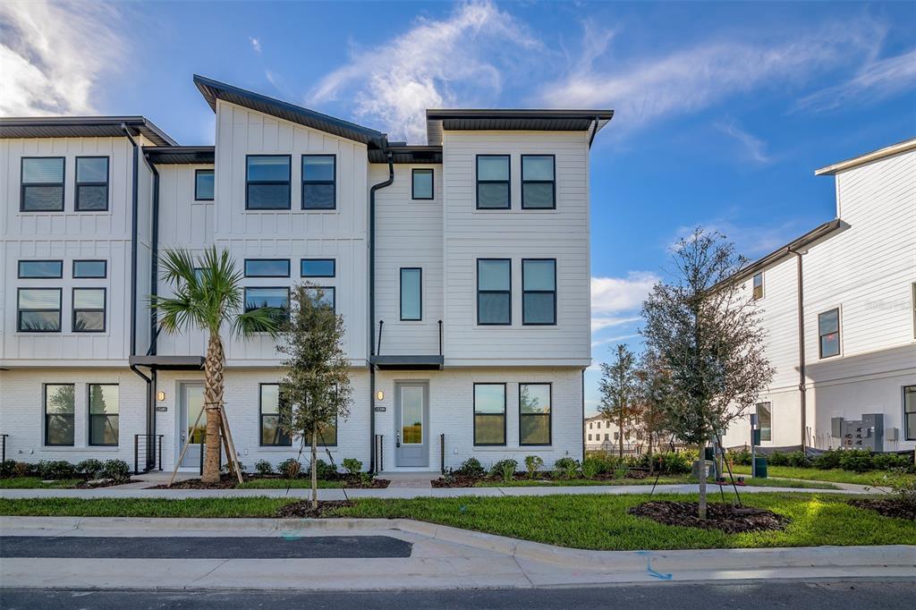 Foto principal - 15399 Hamlin Pk Dr