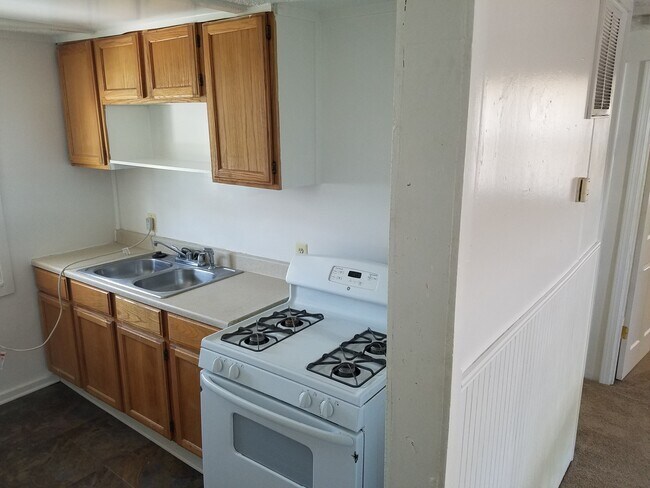 Building Photo - 209 7th St