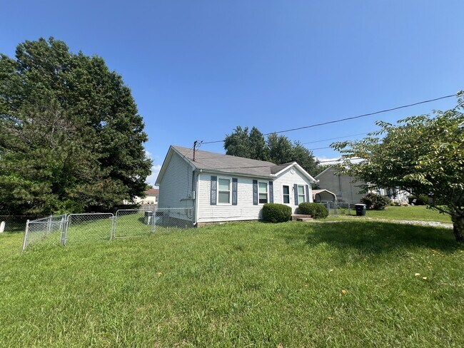 Building Photo - 567 Jacquie Dr