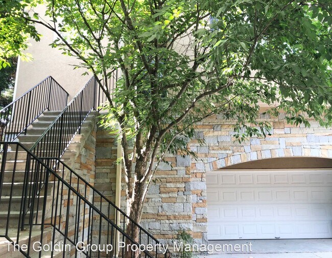 Foto del edificio - 1008 Fairway Estates NE