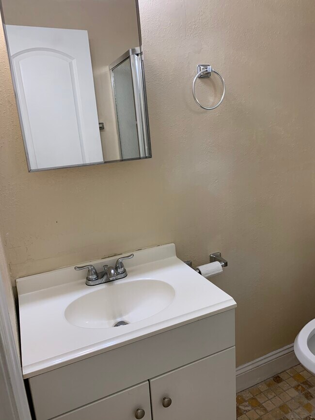 Foto del edificio - 1021 Caliph St