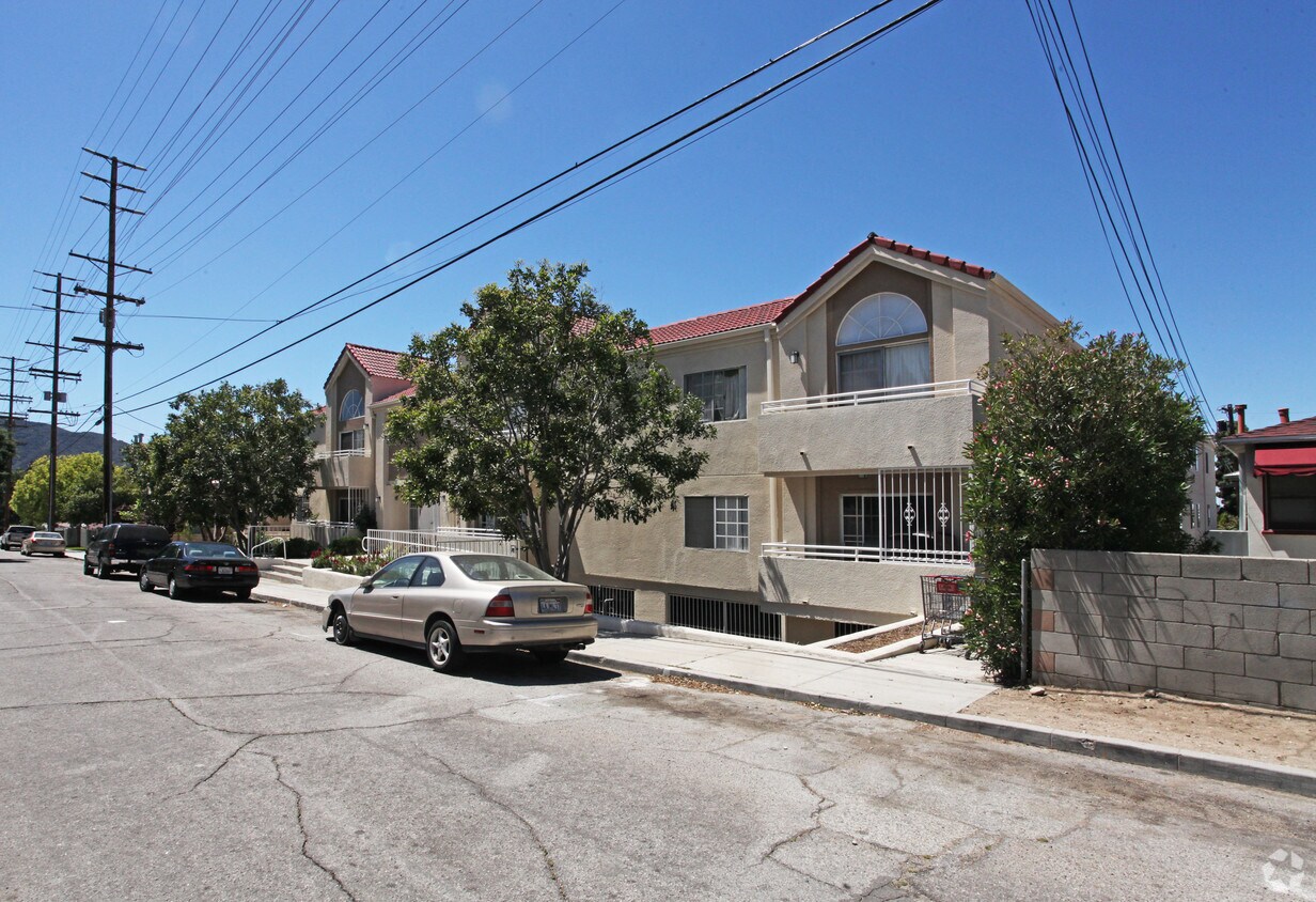 10217 - 10225 Hillhaven Ave - 10217-10225 Hillhaven Ave