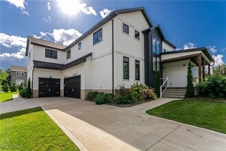 Building Photo - 2605 Buckhurst Dr