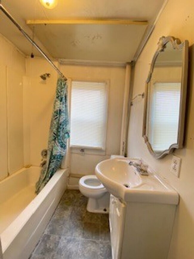 Foto del edificio - 1 Bedroom Single Family Home in Elkhart!