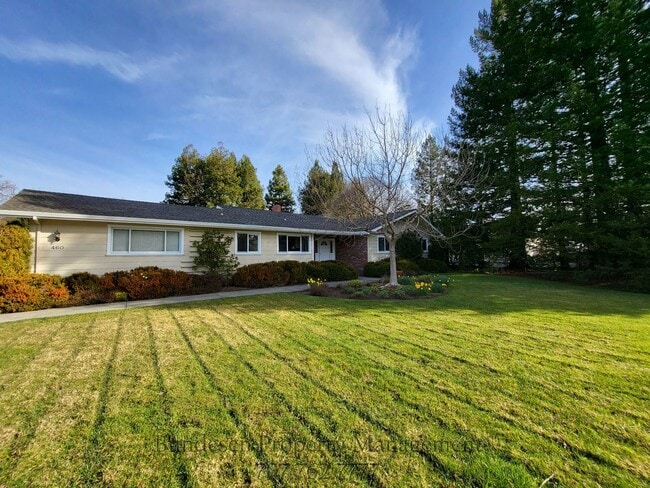 Building Photo - 460 Piezzi Ln