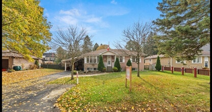 Building Photo - 315 Forde Crescent