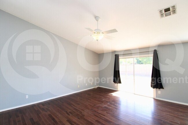 Foto del edificio - 1425 S Monterey St