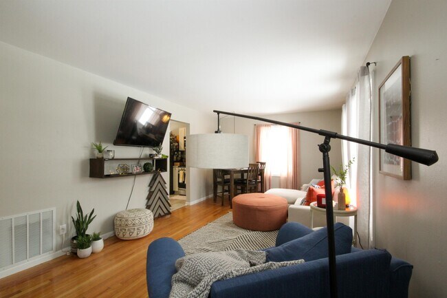 Foto del edificio - 1100 W 90th St