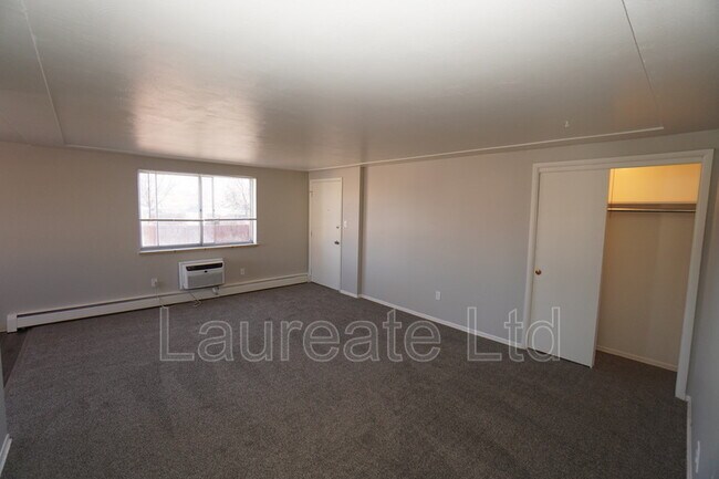 Foto del edificio - 5985 Yukon St