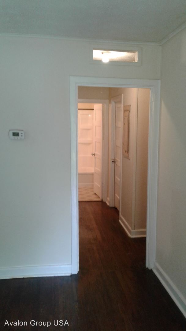 Foto del edificio - 8870 Bellrose Ave