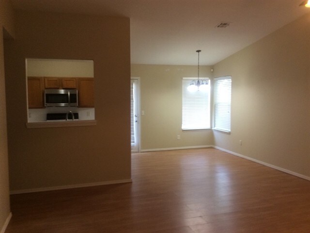 Building Photo - 1220 Briar Patch Way