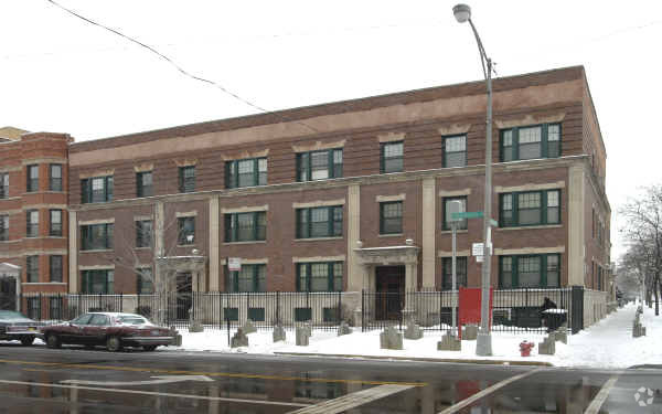 Primary Photo - Washington villa