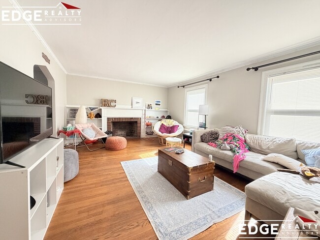 Building Photo - 96 Undine Rd