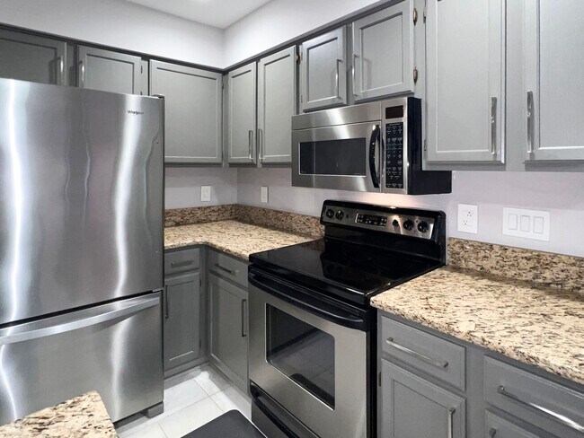 Foto del edificio - 221 New Kent Pl