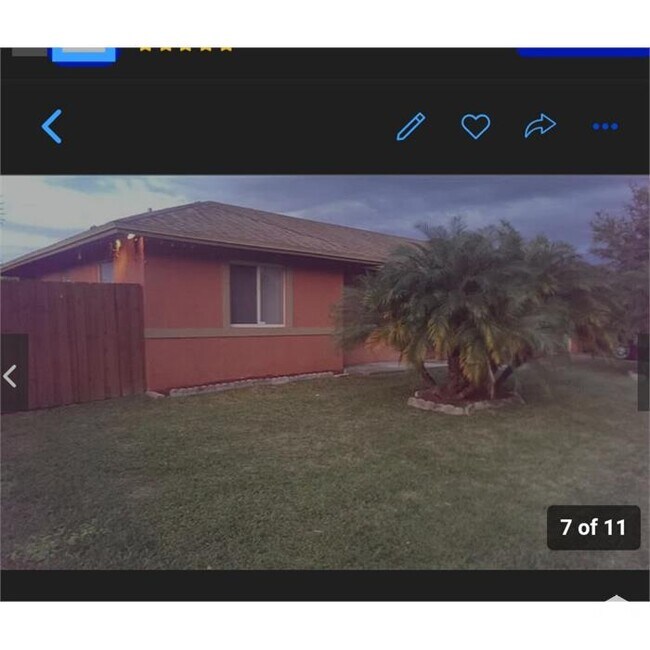 Photo - 916 NW 3rd Terrace House