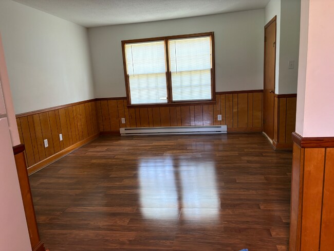 Foto del edificio - 337 S Fieldcrest Rd