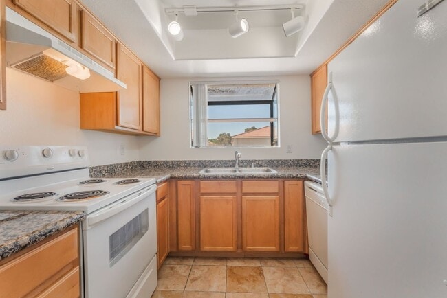Foto del edificio - 7300 W Pirates Cove Rd