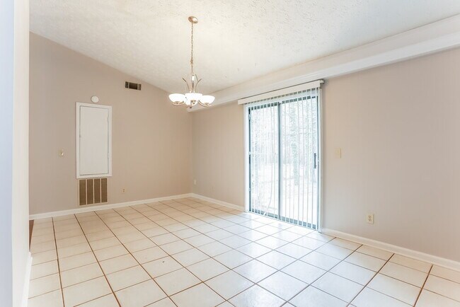 Building Photo - 3519 Shelly Dr NW