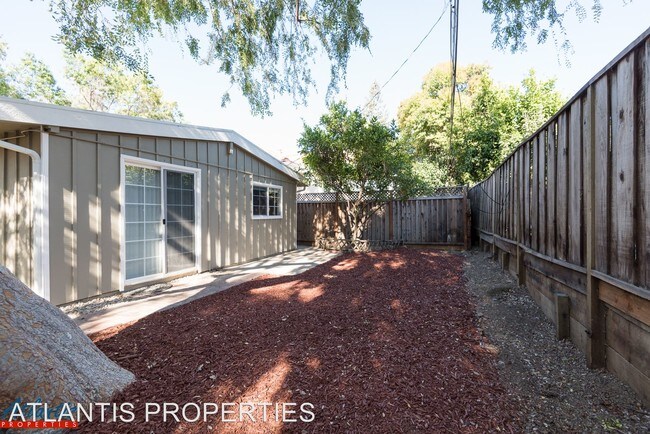 Building Photo - 18640 Cynthia Ave