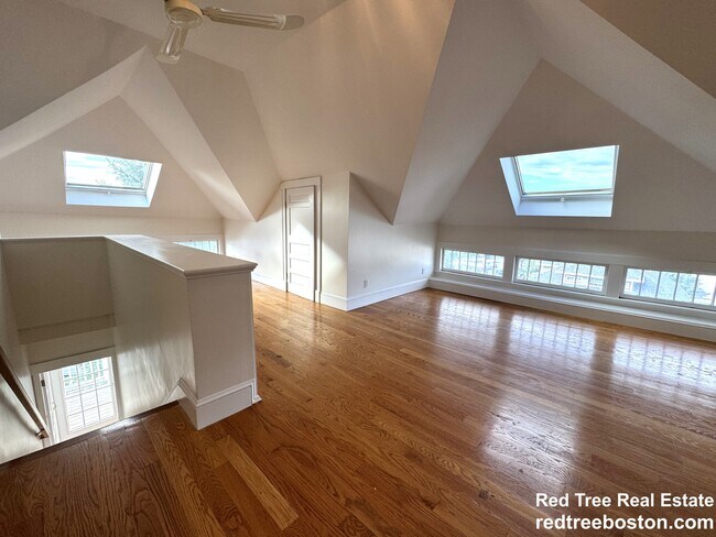 Foto del edificio - 14 Breck Ave