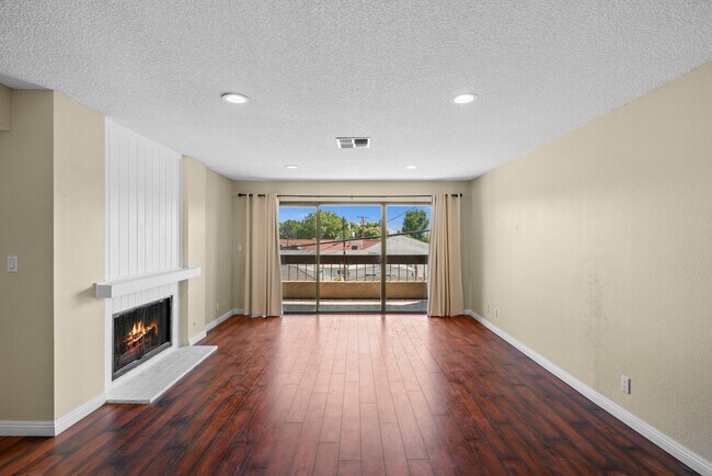 Foto del edificio - 2121 Scott Rd