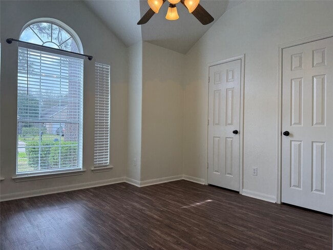 Foto del edificio - 3103 Bay Creek Dr