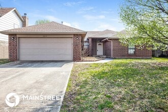 Building Photo - 8412 Breezewood Dr