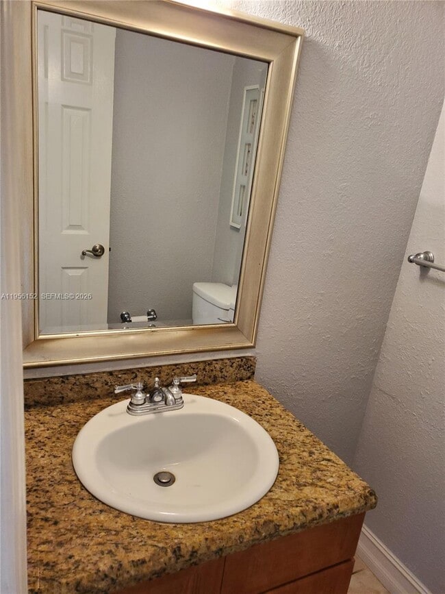 Foto del edificio - 1300 Moffett St