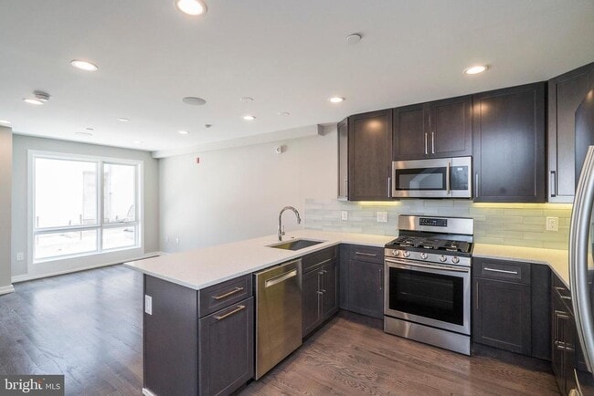 Building Photo - 1438 Clymer St