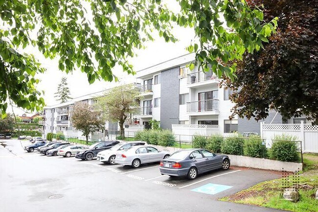 Photo du bâtiment - Chelsea Park Gardens Apartments