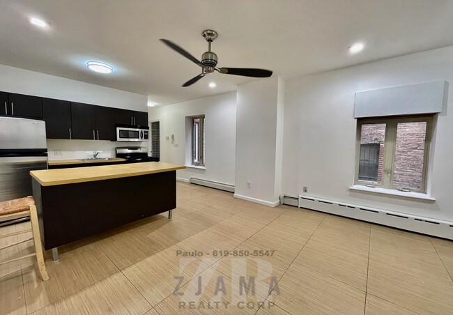 Foto del edificio - 542 Eastern Pkwy