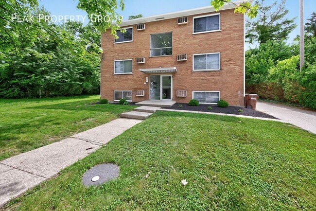 Foto del edificio - 6140 Ridge Ave