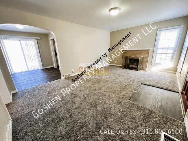 Foto del edificio - Brand New Carpet