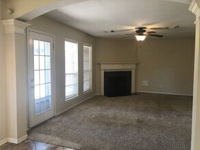 Building Photo - 2110 Highland Bay Ct